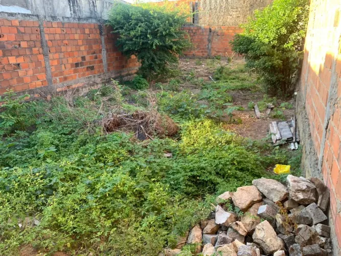 Terreno no loteamento Riomar, barra dos Coqueiros. Muito bem localizado!