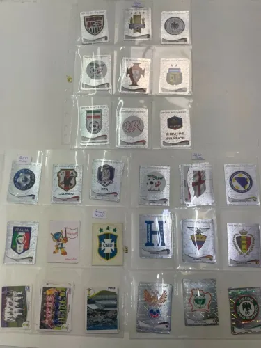 FIGUINHAS COPA DO MUNDO 2014 - PANINI - ESCUDOS E ESPECIAIS ORIGINAIS 