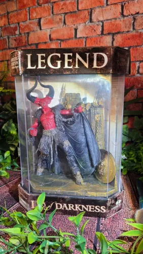 Boneco Colecionável Lord of Darkness Legend MCFarlane - Ñ Iron Studios