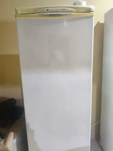 Vendo frizer da marca Prosdocimo