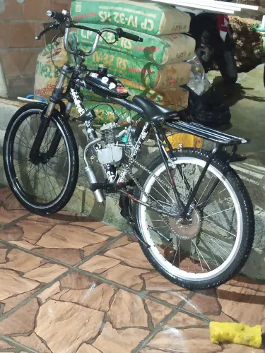 Vende-se motorizada 80cc completa