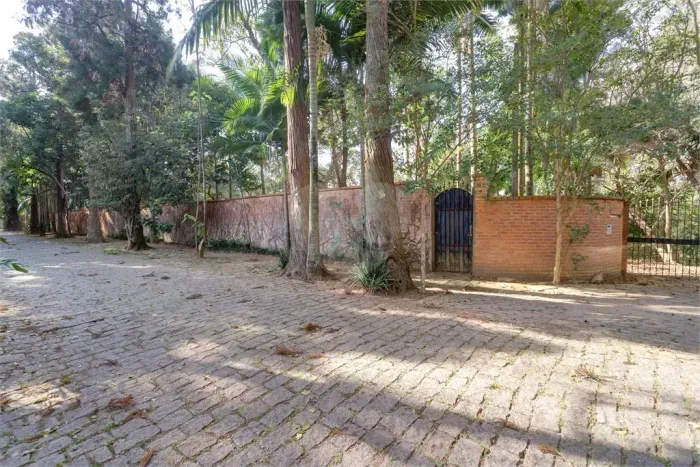 Casa à venda com 1 quarto no condomínio Chacara Flora, São Paulo - SP