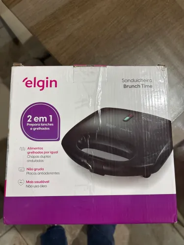 SANDUICHEIRA Elgin 2 em 1 prepara lanches e Grelhados