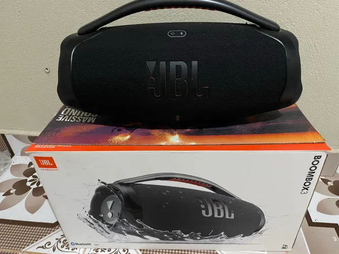 Caixa boombox JBL 3