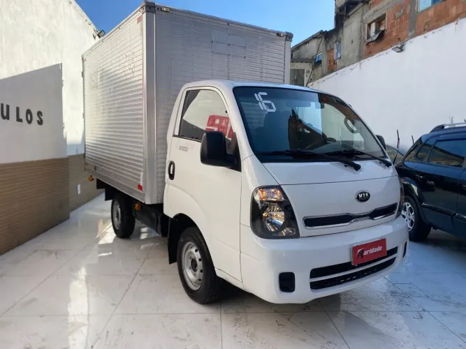 Bongo ano 2016 todo revisado 4 pneus novos