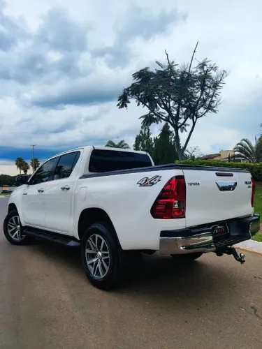 Toyota Hilux CD SRX 4X4 2.8 TDI 16V Diesel Aut. 2017