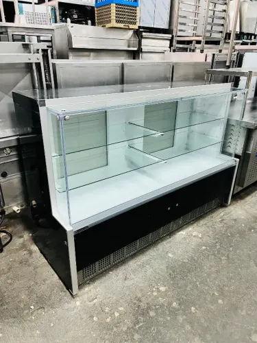 Vitrine Neutra Gelopar