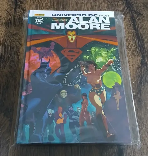 HQ Universo DC por Alan Moore (seminova)