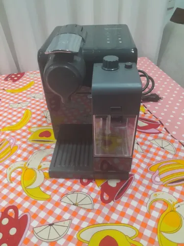 CAFETEIRA NESPRESS LATTISIMA TOUCH