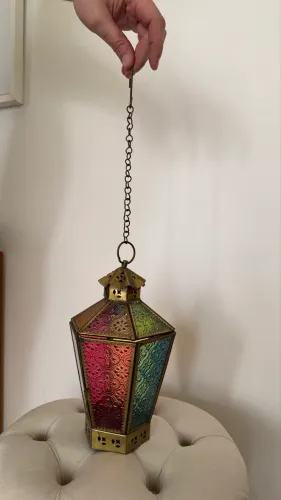 Lanterna de metal e vidro colorido, marroquina decorativa 