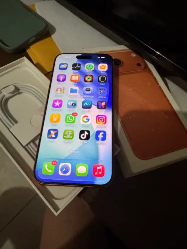iPhone 17 pro Max 256GB semi novo!!!! 