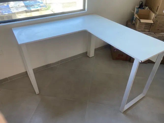 Mesa de estudos / escrivaninha