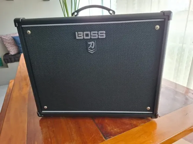 Amplificador Para Guitarra Boss Ktn-100 2 - 100w Cor Preto