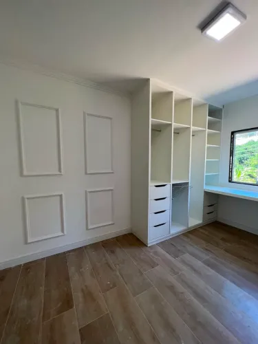 Oportunidade aluguel anual Casa 3 quartos iriri