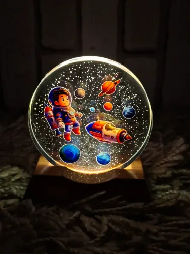 Luminária Infantil 3D Astronauta e Planetas