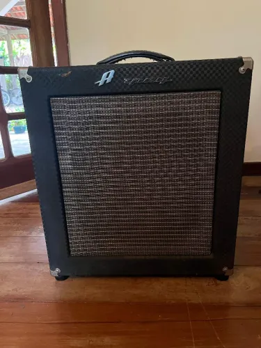 Ampeg Rocket Bass / Cubo de Baixo