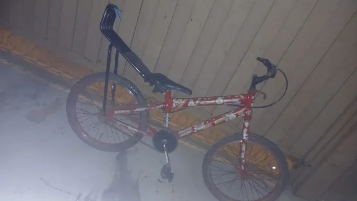 Bicicleta montadinha aro 20