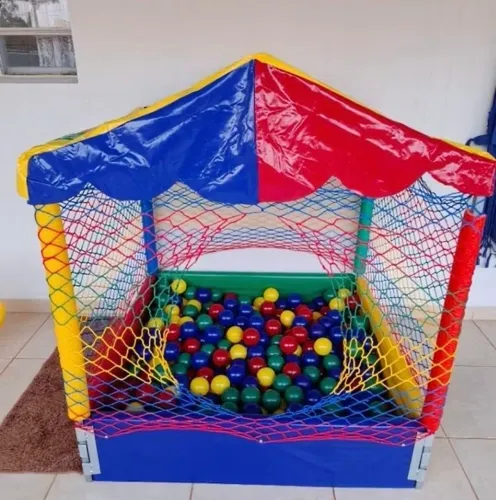 Aluguel de Piscina de bolinhas e pula pula