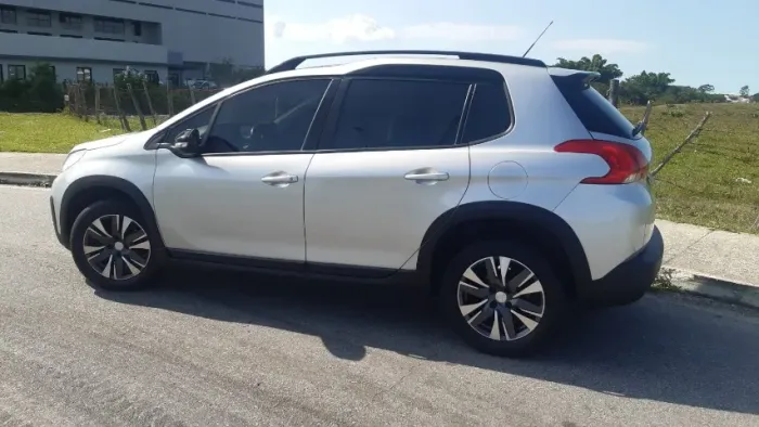 Peugeot 2008 Griffe 1.6 Flex 16V 5P Aut. 2020