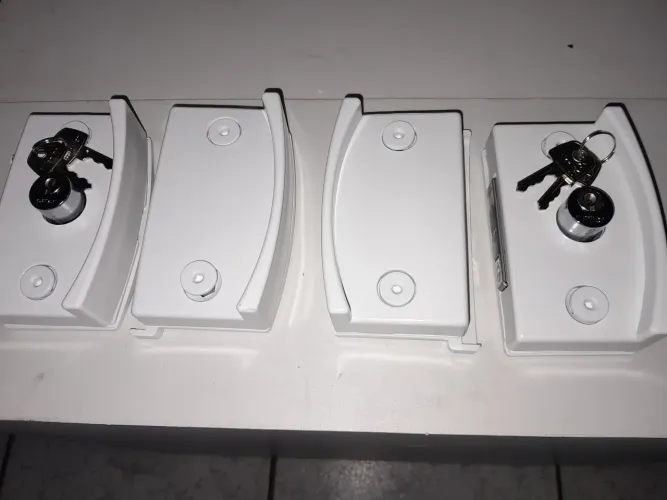 2 pares de Fechaduras de Janelas ou Portas de Vidro Novo 