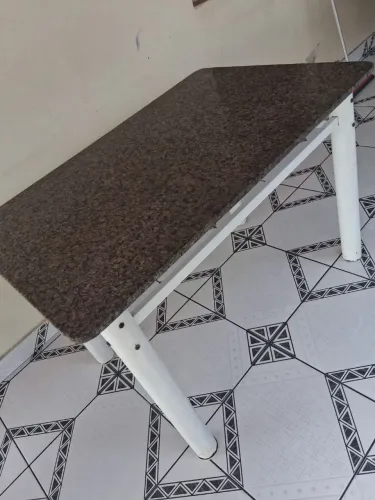 Mesa e suporte de tv