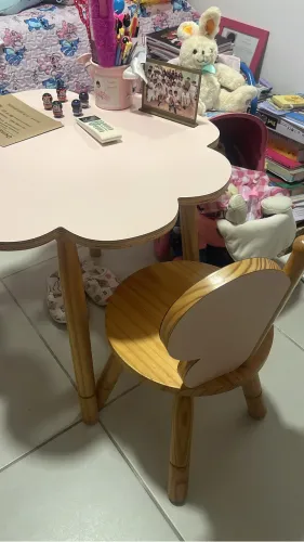 Mesinha de criança