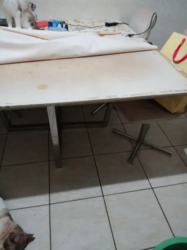 Mesa de 8 lugares + 8 cadeiras