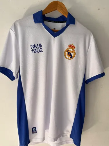 Blusa de time (real madrid)