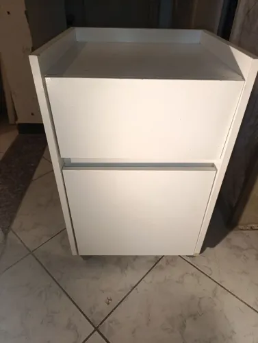 Armário de cabeceira novinho