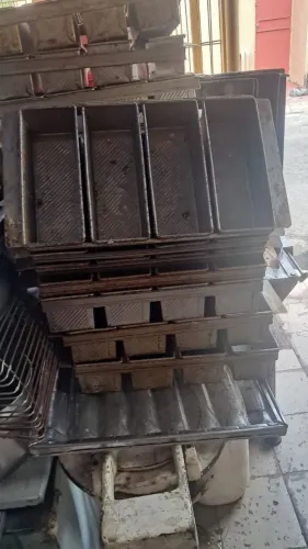 Lata para pão de forma sem a tampa