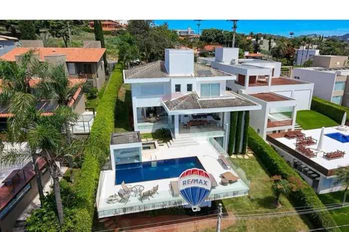Luxuosa Casa à Venda em Escarpas do Lago, Capitólio