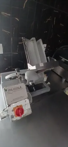 Fatiadora Industrial Filizola automatizada Mod. 101-8
