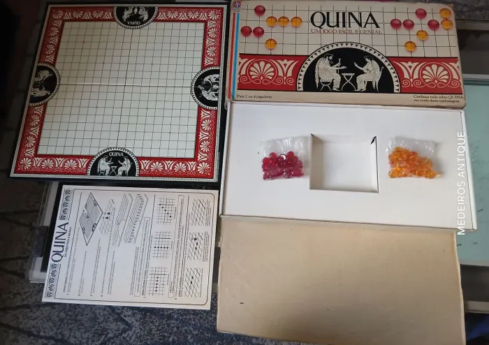 Jogo quina, Estrela, anos 80's  ótimo estado. 