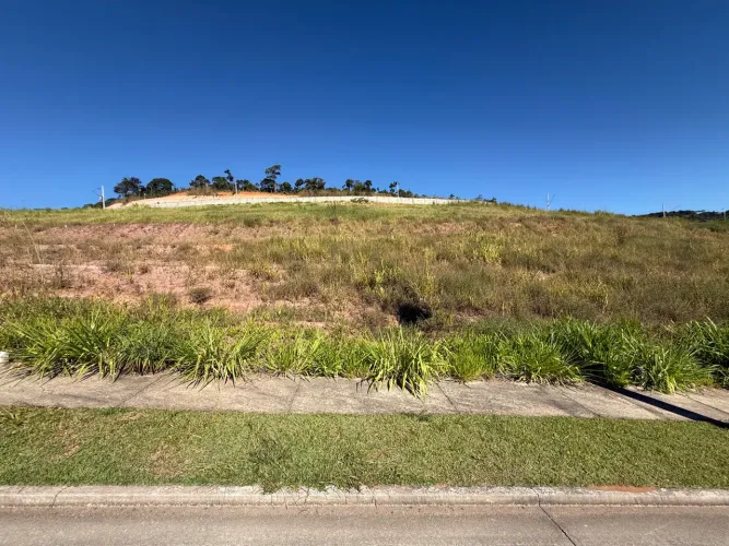 Lote no Estrela do Lago com 300 m² para venda