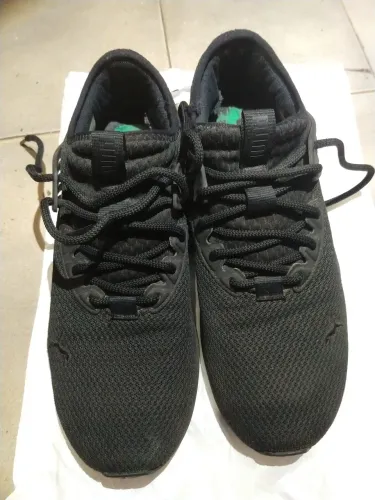 Vendo um tênis puma 43,44 preto usado.