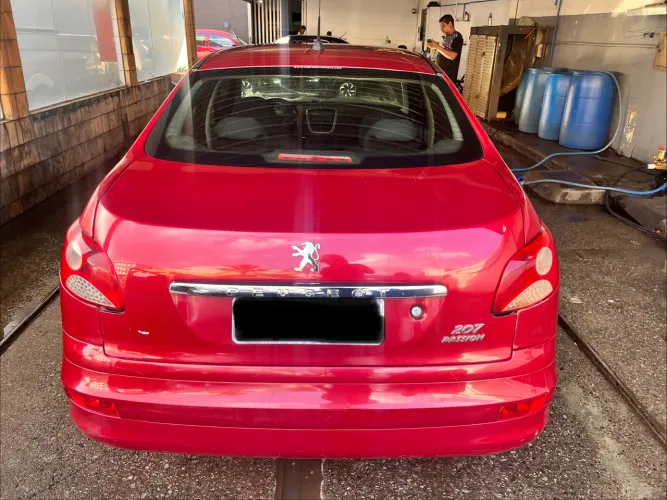 Peugeot 207 Sedan Passion XR 1.4 Flex 8V 4P 2012