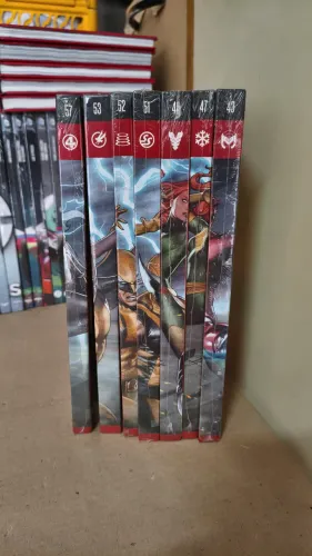 HQs Marvel diversos lacrados - unidade