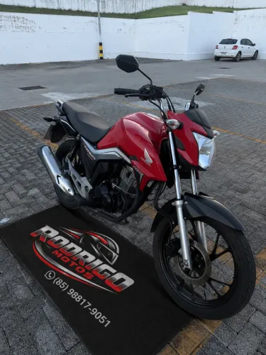Titan sem nada para fazer nova e ela só rodar e ser feliz