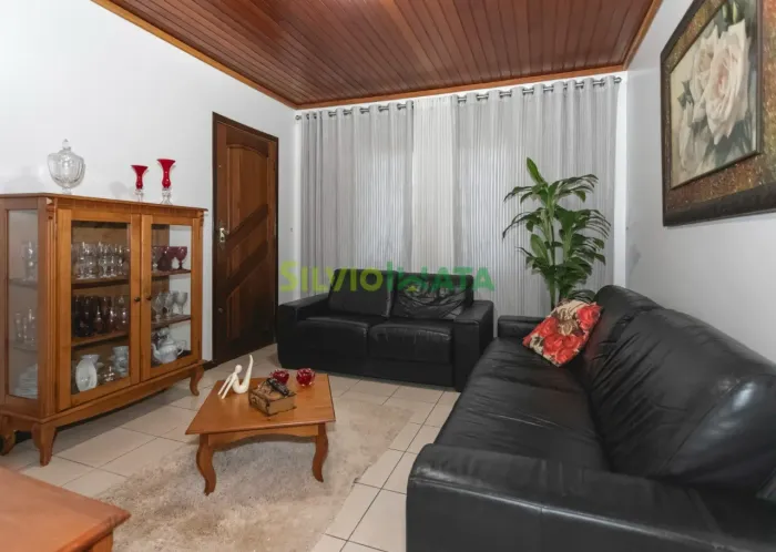 Duas Casas no Mesmo Terreno Excelente oportunidade a venda no bairro Parque Hortência - Ma