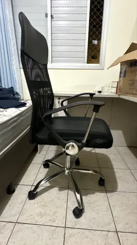 Cadeira de escritório nova