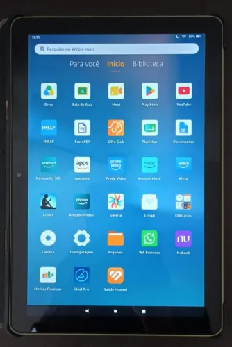 Tablet Amazon Fire HD 10 - 10" IPS, 3GB RAM, 32GB Armazenamento, Alexa + Capa magnética