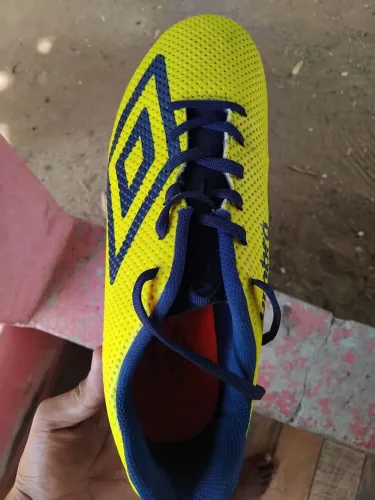 Vende-se chuteira umbro