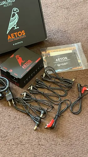 Fonte de pedais Walrus Aetos 8 saídas isoladas 9vdc