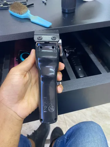 máquina de cortar cabelo kemei