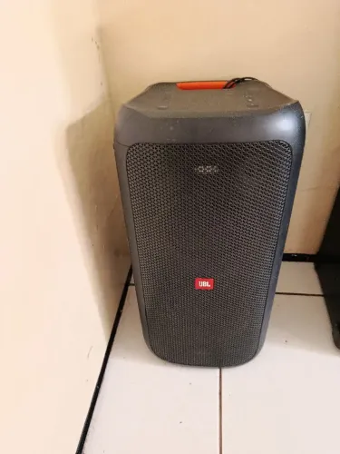 Vendo Caixa JBL Partybox 100