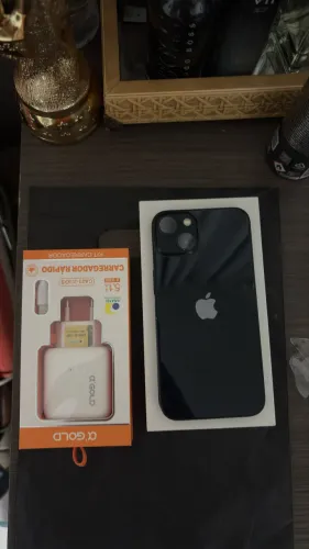 iPhone 13 com caixa