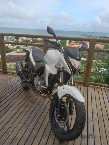 Vendo moto CB 300R