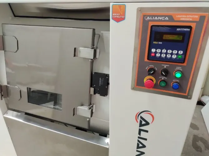 Máquina industrial de lavanderia