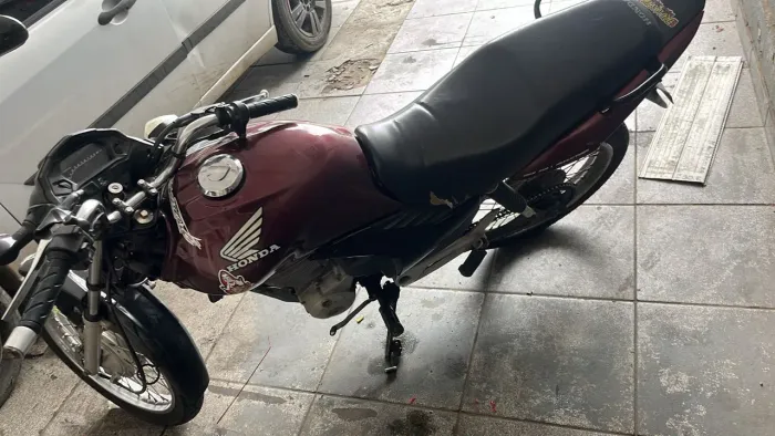 Vendo moto 150cilindradas