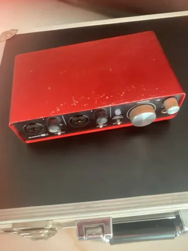 Interface Focusrite Scarlett 2I2